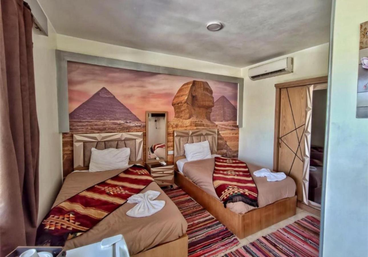 Nefertiti Pyramids View Hotel Cairo Exterior foto