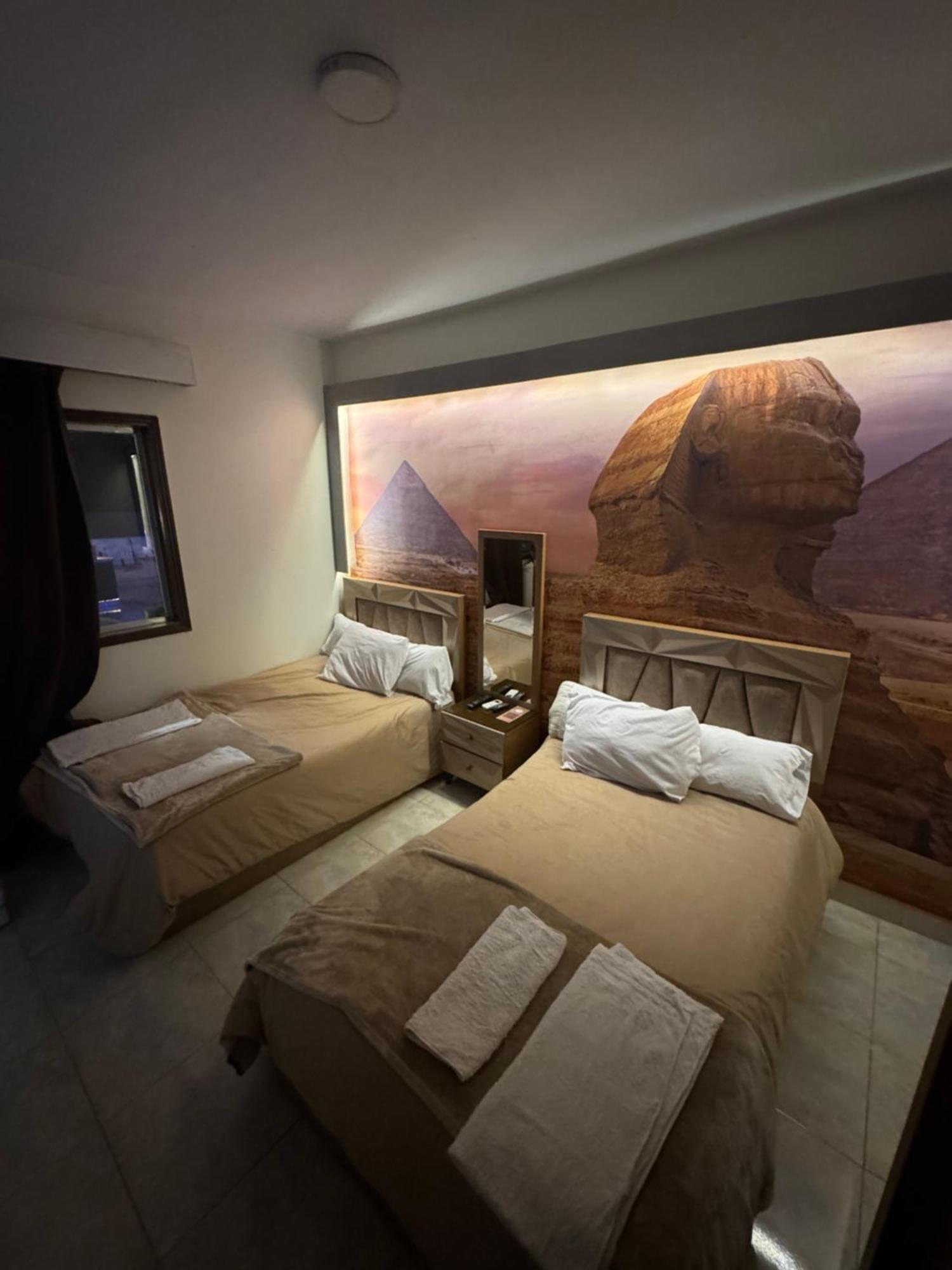 Nefertiti Pyramids View Hotel Cairo Exterior foto