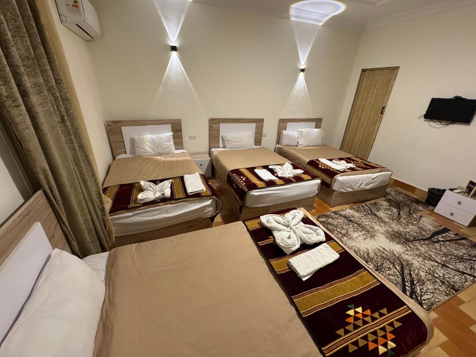 Nefertiti Pyramids View Hotel Cairo Exterior foto