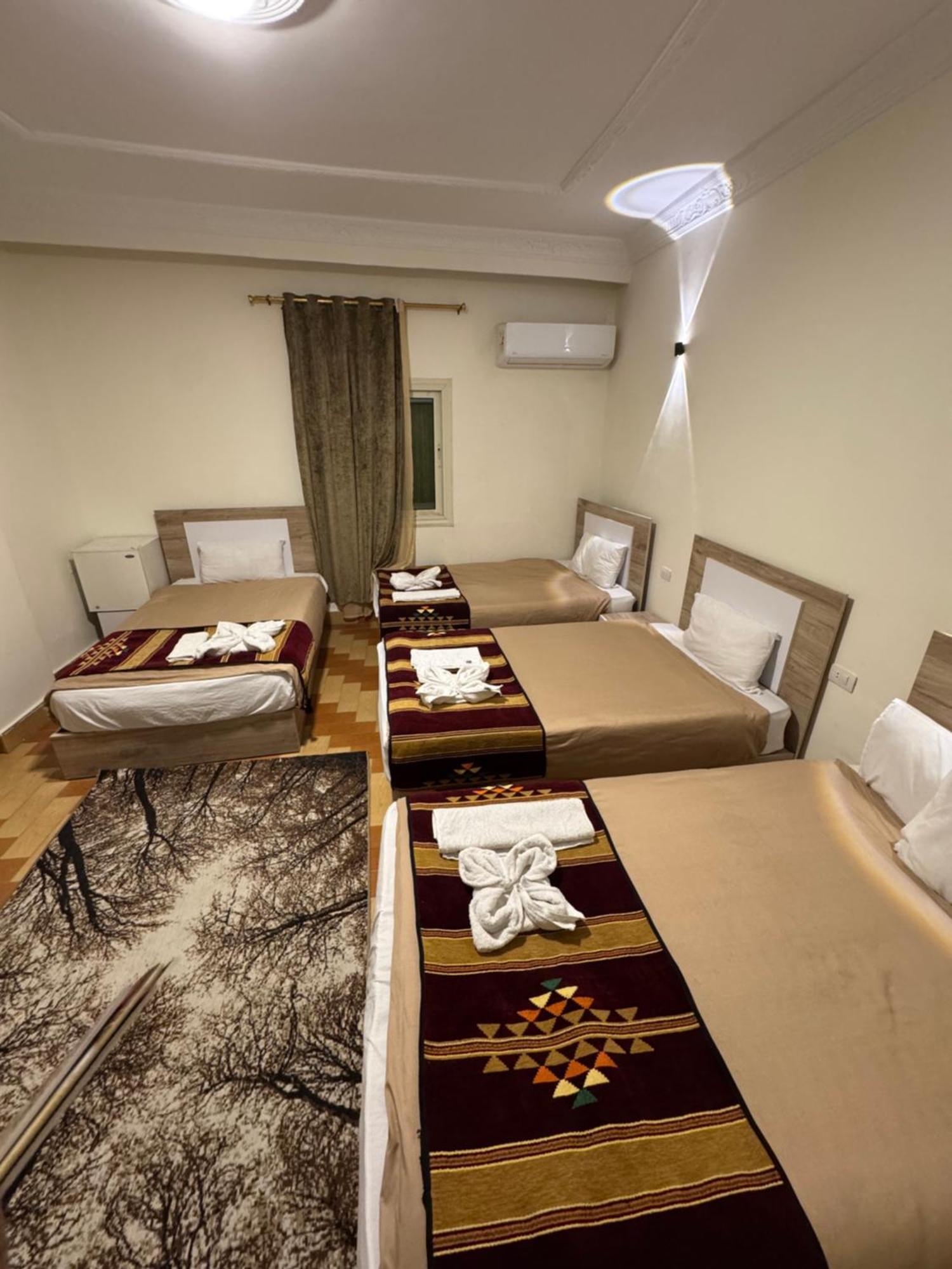 Nefertiti Pyramids View Hotel Cairo Exterior foto