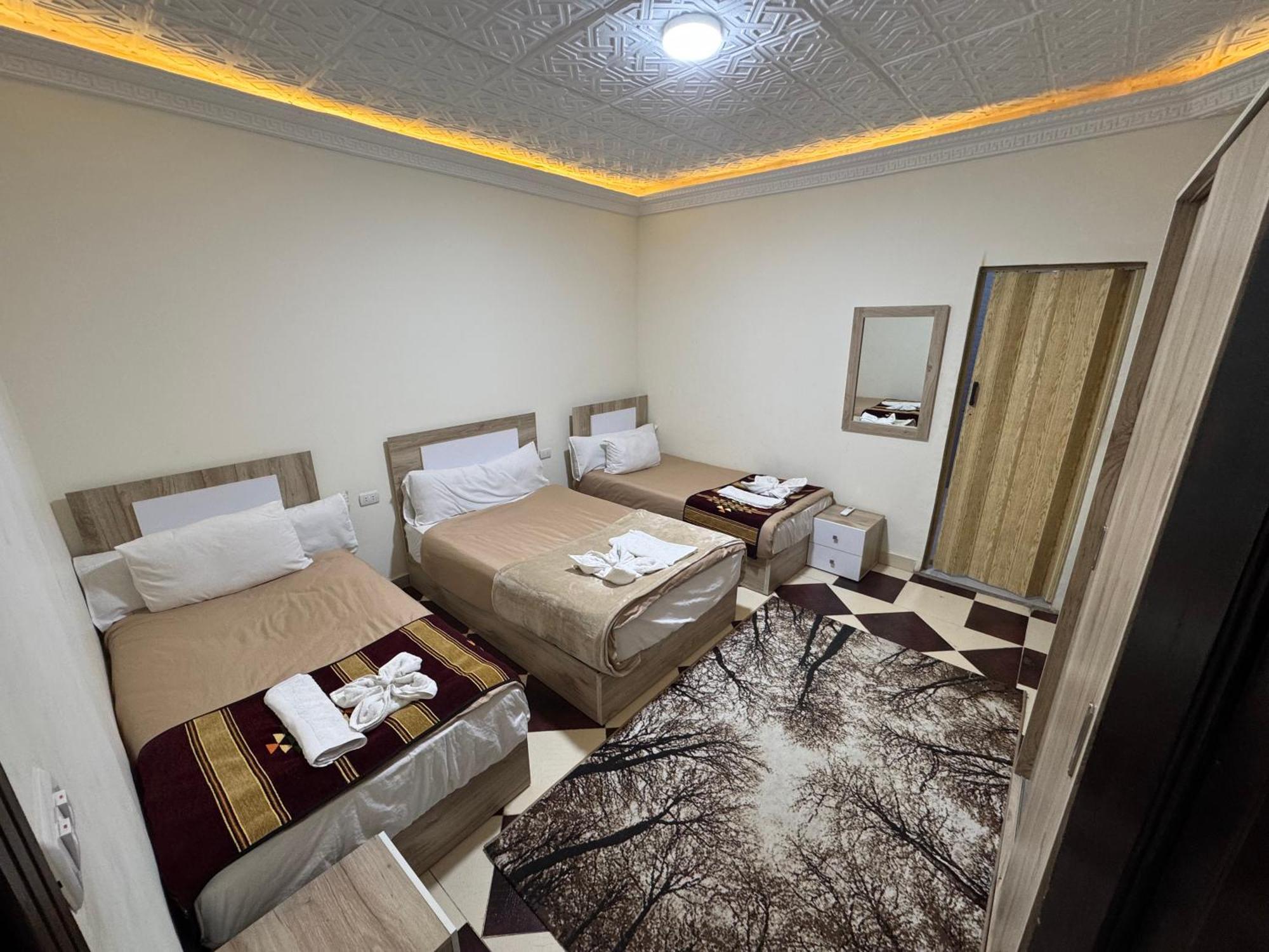 Nefertiti Pyramids View Hotel Cairo Exterior foto