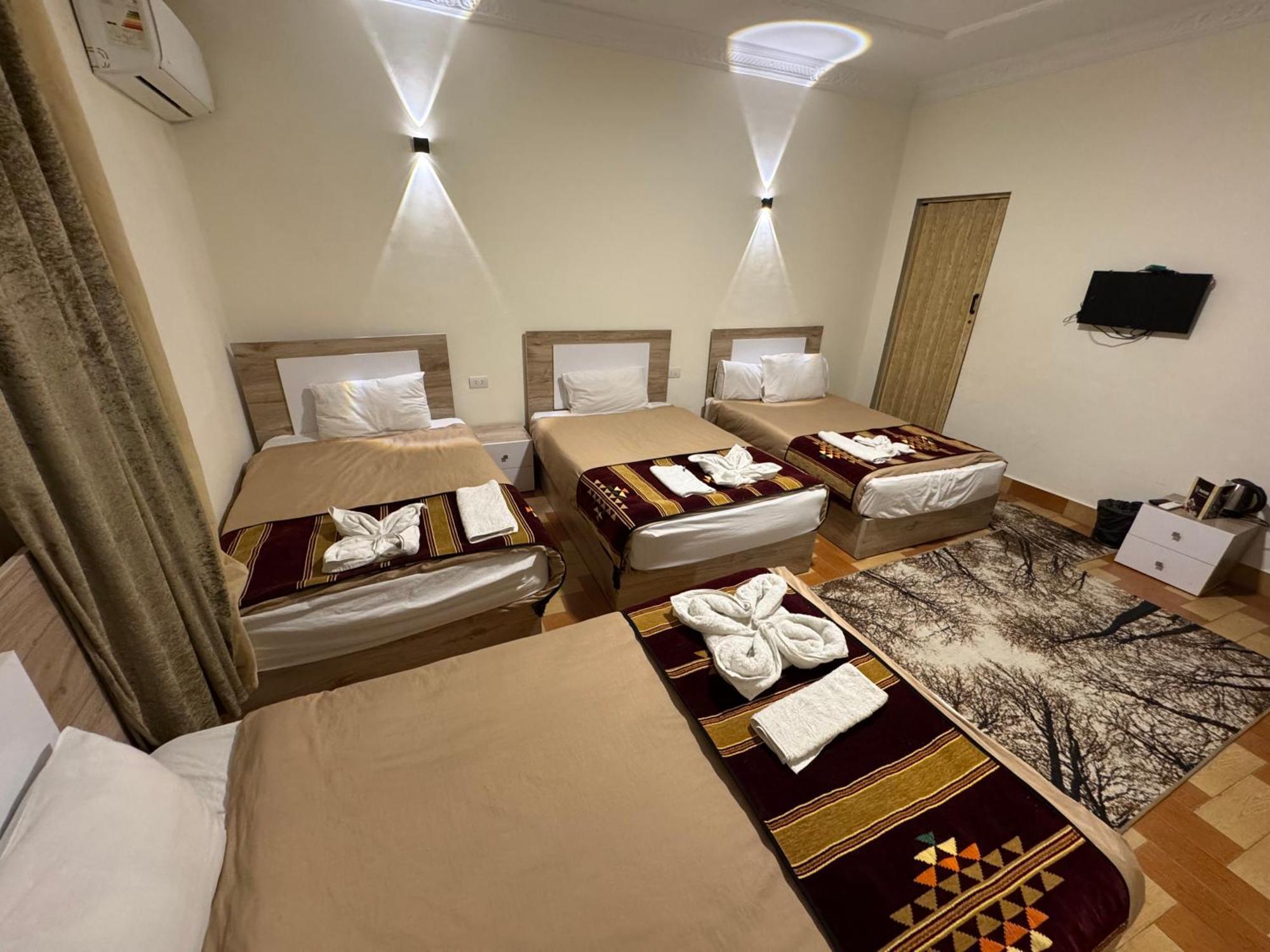 Nefertiti Pyramids View Hotel Cairo Exterior foto