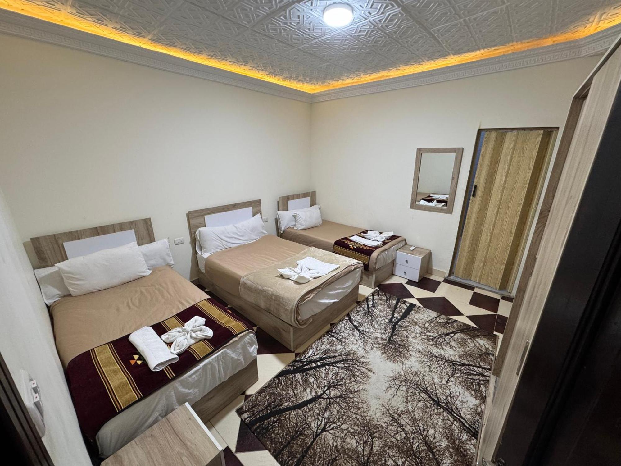 Nefertiti Pyramids View Hotel Cairo Exterior foto