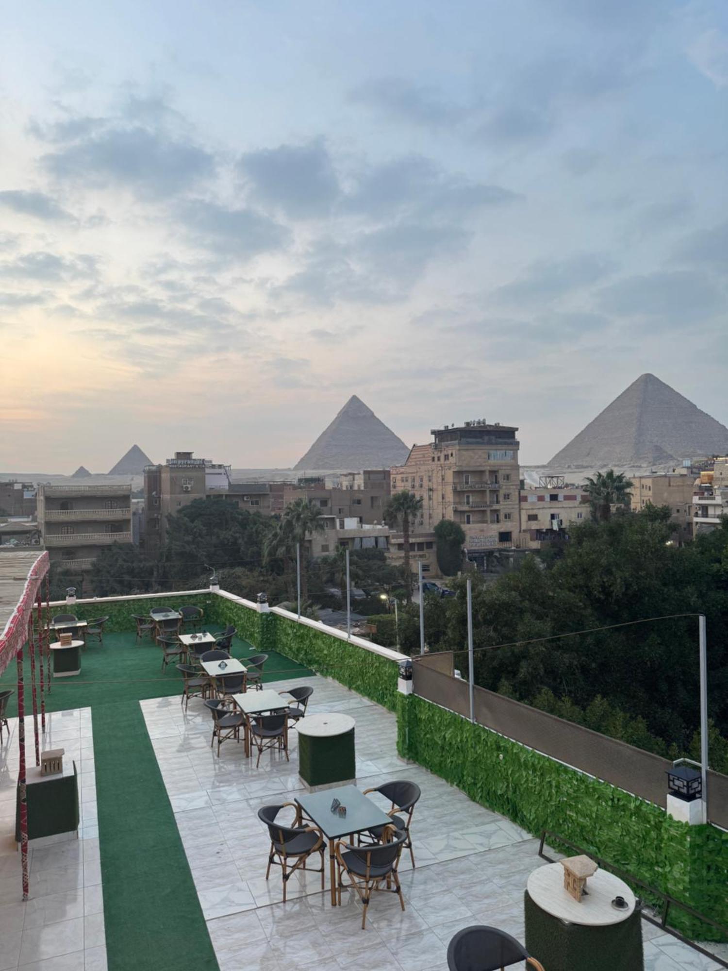 Nefertiti Pyramids View Hotel Cairo Exterior foto